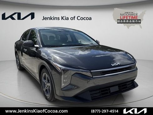 New 2026 Kia K4 FWD image 11