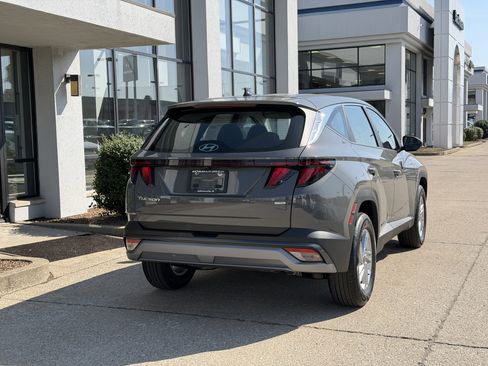 New 2026 Hyundai Tucson SE image 5