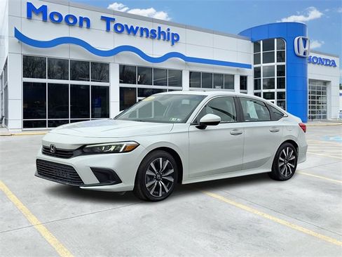 Used 2023 Honda Civic EX image 3