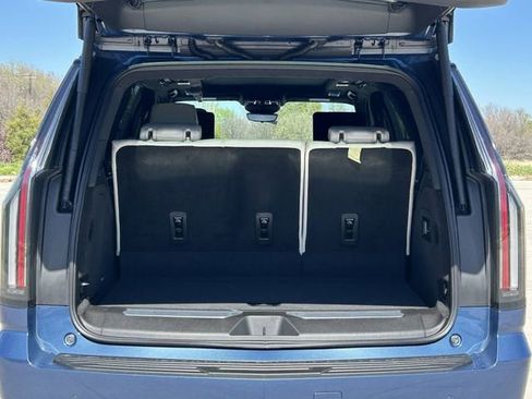 New 2026 Cadillac Escalade Platinum Sport w/ LPO, ONYX Package image 26