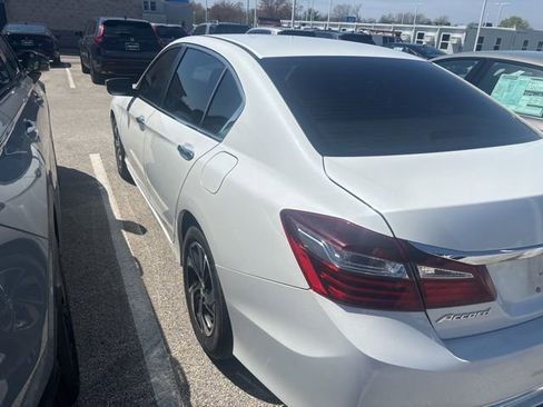 Used 2016 Honda Accord LX image 3