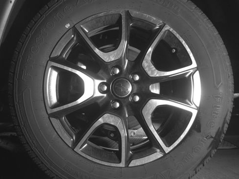 Used 2025 Jeep Compass Trailhawk image 13