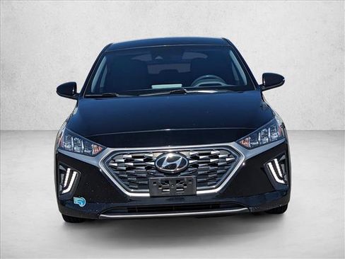 Used 2022 Hyundai Ioniq SEL FWD image 2