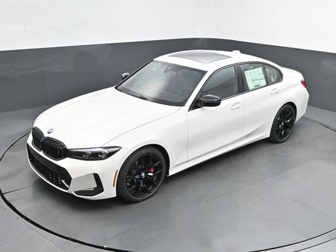 New 2026 BMW 330i Sedan w/ M Sport Package RWD image 34
