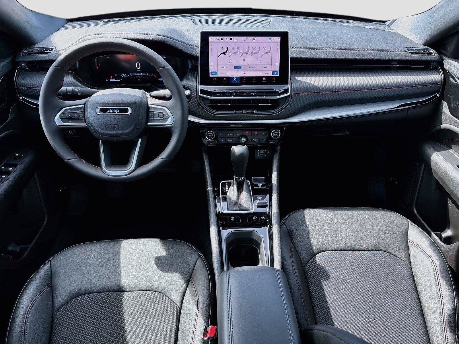 New 2026 Jeep Compass Trailhawk w/ Sun, Sound & Navigation Group AWD/4WD image 32