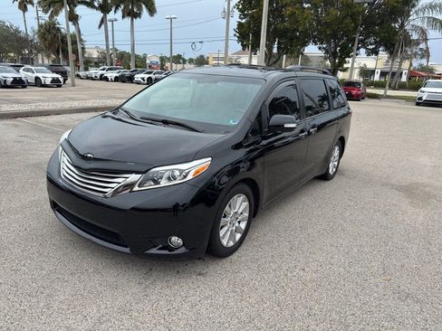 Used 2016 Toyota Sienna Limited Premium image 13