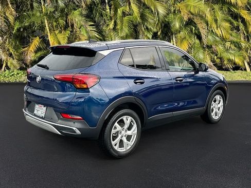 Used 2022 Buick Encore GX Essence w/ Advanced Technology Package FWD image 4