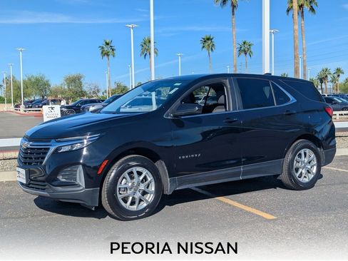 Used 2024 Chevrolet Equinox LT image 1