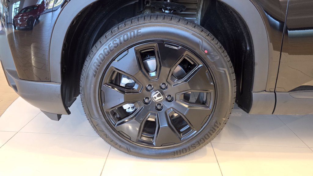 New 2026 Honda Pilot Black Edition image 10