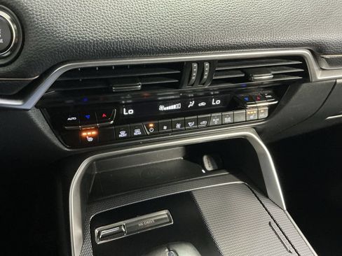 Used 2024 MAZDA CX-90 3.3 Turbo w/ Preferred Plus AWD/4WD image 22