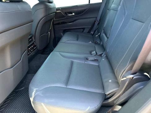 Certified 2025 Lexus LX 700h Overtrail image 14