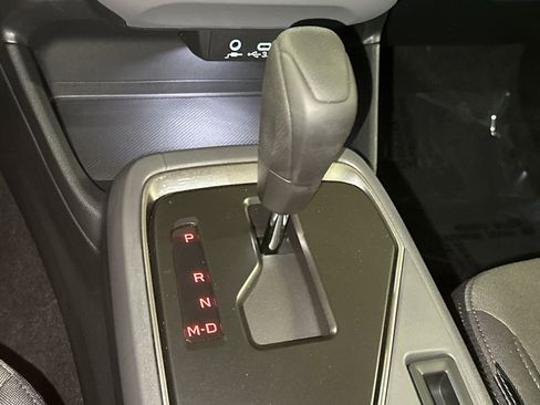 Used 2025 Subaru Crosstrek 2.0i Premium image 30