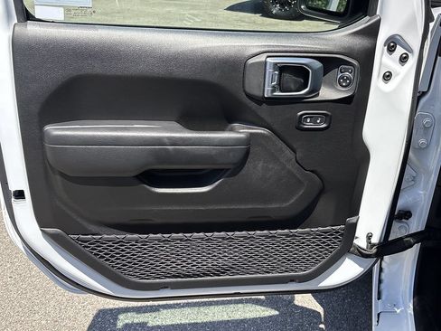 Used 2023 Jeep Wrangler Unlimited Sport AWD/4WD image 10