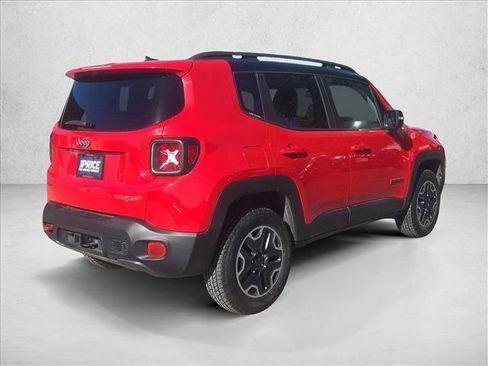 Used 2017 Jeep Renegade Trailhawk image 5