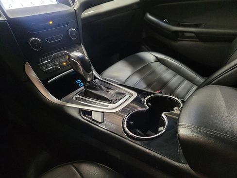 Used 2018 Ford Edge SEL w/ Equipment Group 201A AWD/4WD image 26