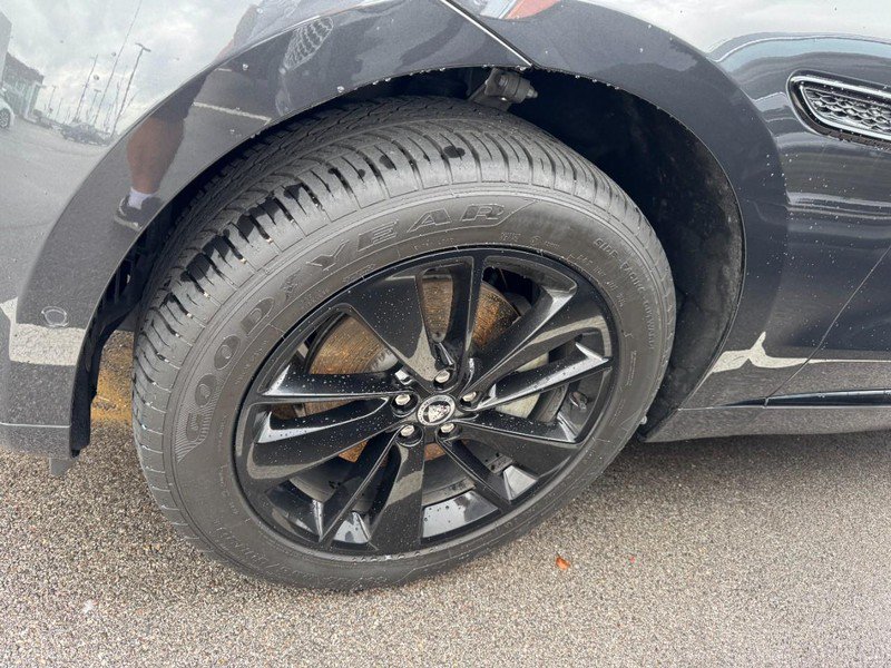 Used 2024 Jaguar F-PACE R-Dynamic S AWD/4WD image 4
