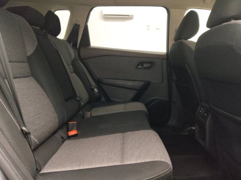 Used 2021 Nissan Rogue S image 19