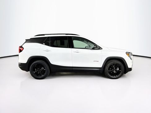 Used 2024 GMC Terrain AT4 AWD/4WD image 2