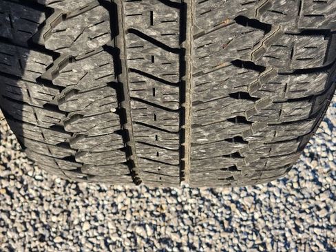 Used 2023 Chevrolet Silverado 1500 LT image 11