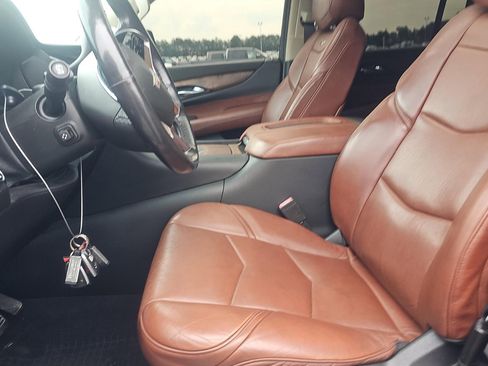Used 2019 Cadillac Escalade ESV Premium Luxury AWD/4WD image 5