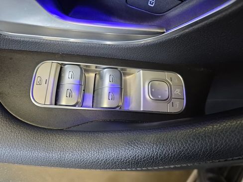 Used 2023 Mercedes-Benz GLS 580 4MATIC image 32