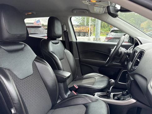 Used 2020 Jeep Compass Latitude w/ Cold Weather Group image 12