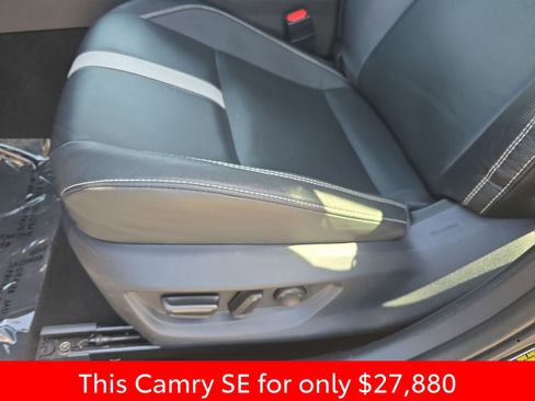 Used 2025 Toyota Camry SE FWD image 34