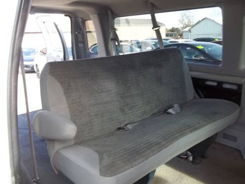 Used 1999 Ford E-350 and Econoline 350 XL RWD image 10