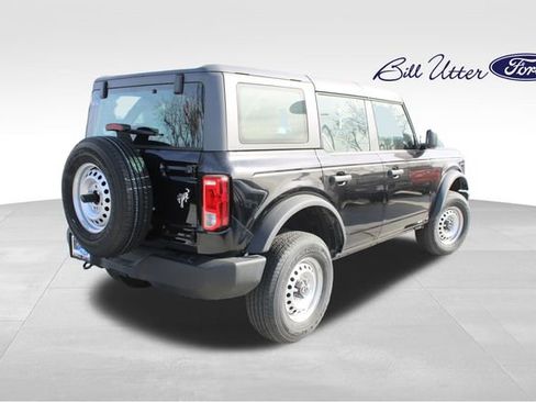 New 2025 Ford Bronco 4-Door image 3