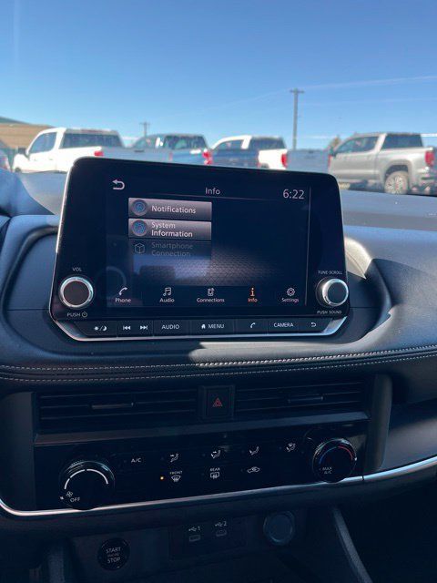 Used 2024 Nissan Rogue S AWD/4WD image 40