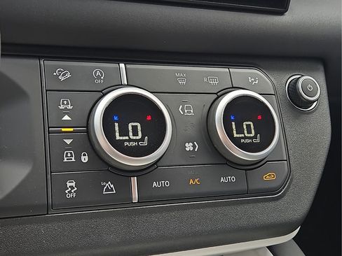 Used 2025 Land Rover Defender 90 S AWD/4WD image 14