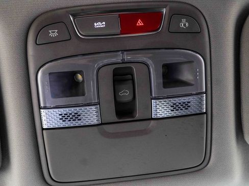 Used 2025 Kia Telluride S image 35