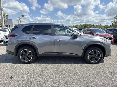 Certified 2024 Nissan Rogue SV FWD image 2