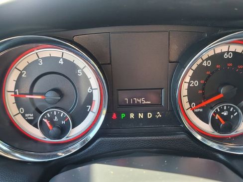Used 2016 Dodge Grand Caravan SE FWD image 19