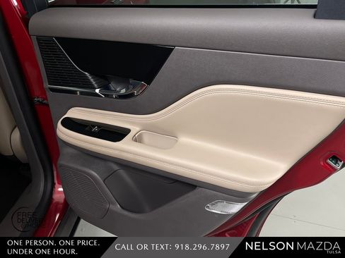 Used 2022 Lincoln Corsair FWD w/ Premium Package image 38