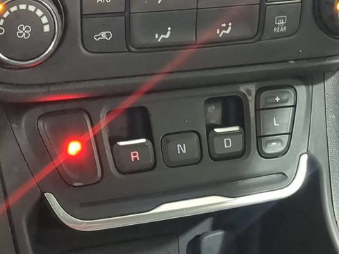 Used 2019 GMC Terrain SLE FWD image 33