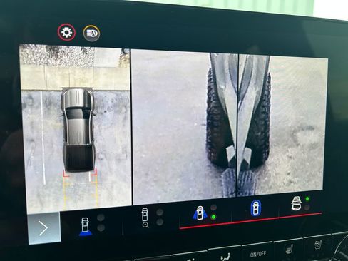 Certified 2024 GMC Canyon AT4X image 31