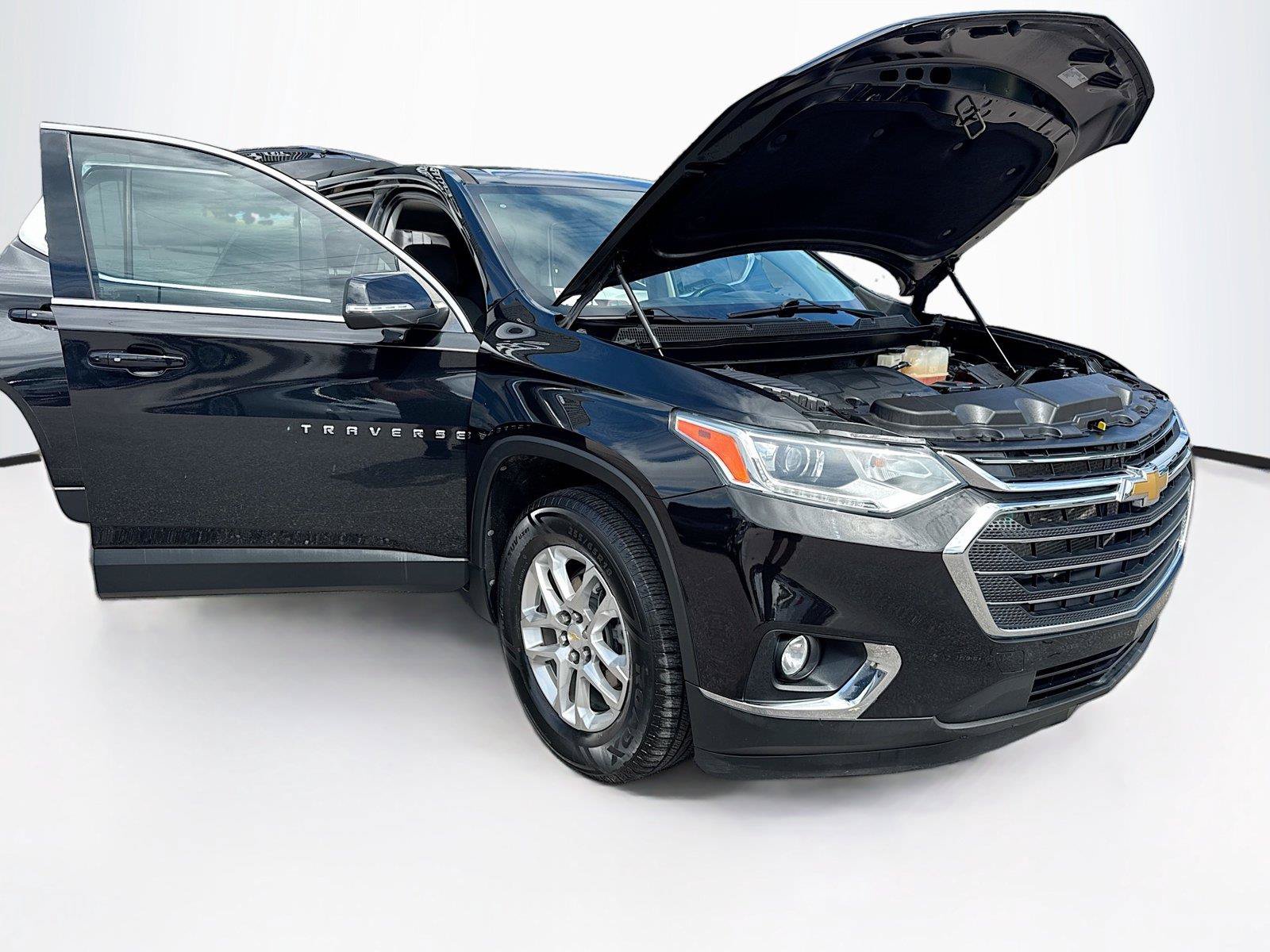 Used 2021 Chevrolet Traverse LT FWD image 39