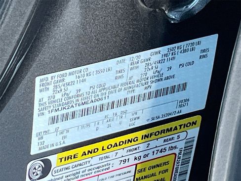 Used 2021 Ford Expedition Max Limited image 32