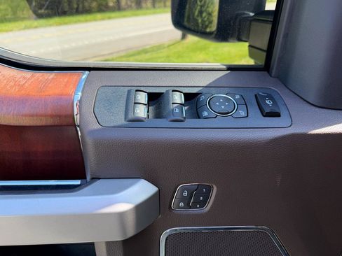 Used 2019 Ford F450 King Ranch w/ King Ranch Ultimate Package AWD/4WD image 25