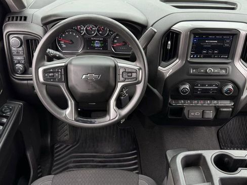 Used 2022 Chevrolet Silverado 1500 Custom Trail Boss w/ Safety Confidence Package image 11