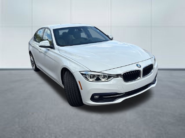 Used 2018 BMW 330i xDrive Sedan AWD/4WD image 5