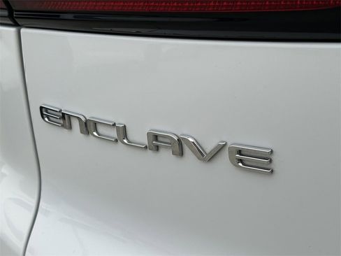 Used 2025 Buick Enclave Preferred image 12