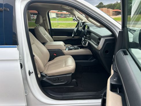 Used 2023 Ford Expedition Max XLT AWD/4WD image 38