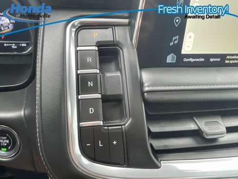 Used 2023 Chevrolet Suburban Z71 w/ Luxury Package AWD/4WD image 43