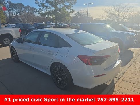 Used 2023 Honda Civic Sport image 7