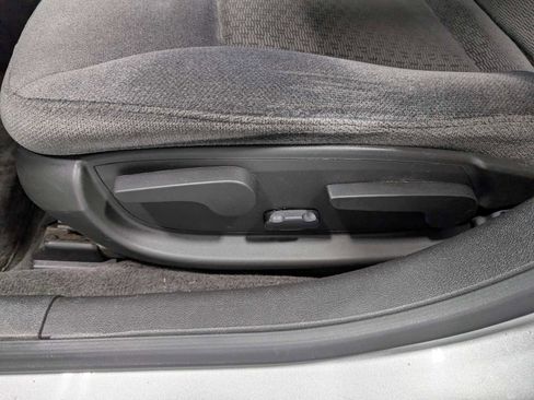 Used 2014 Chevrolet Impala LT image 32