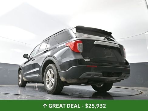 Used 2022 Ford Explorer XLT w/ Equipment Group 202A image 32