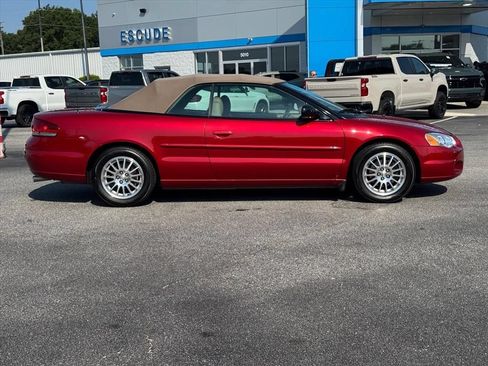 Used 2004 Chrysler Sebring LXi FWD image 2