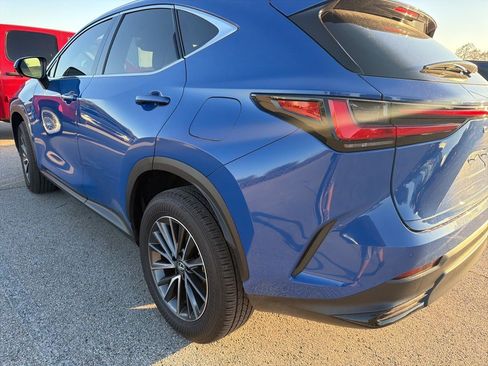 Used 2025 Lexus NX 250 FWD w/ Towing Package (2000 Lbs) image 6